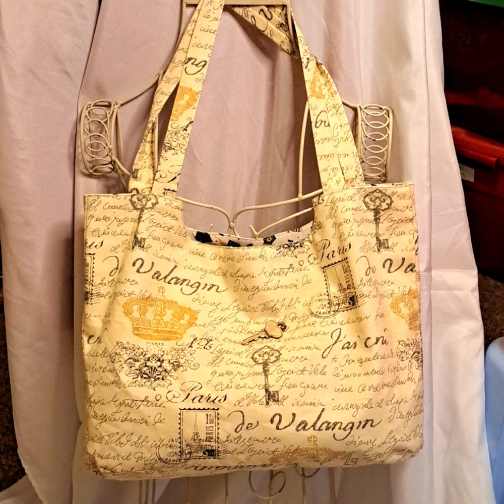 Keys to Paris * Reversible Canvas Tote Cream Birdhouse Interior W/ Pocket BG220